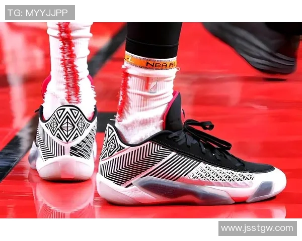 球星足球鞋的设计风格与个性化元素如何影响场上表现与品牌形象