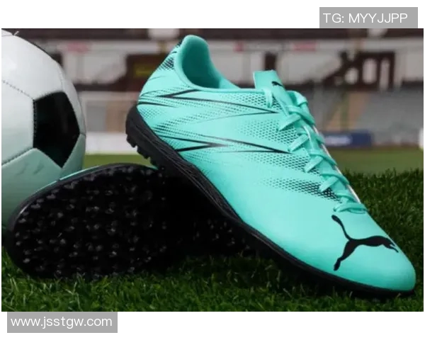 足球鞋传奇6上脚球星汇总与赛事表现分析，球场上的精英之选